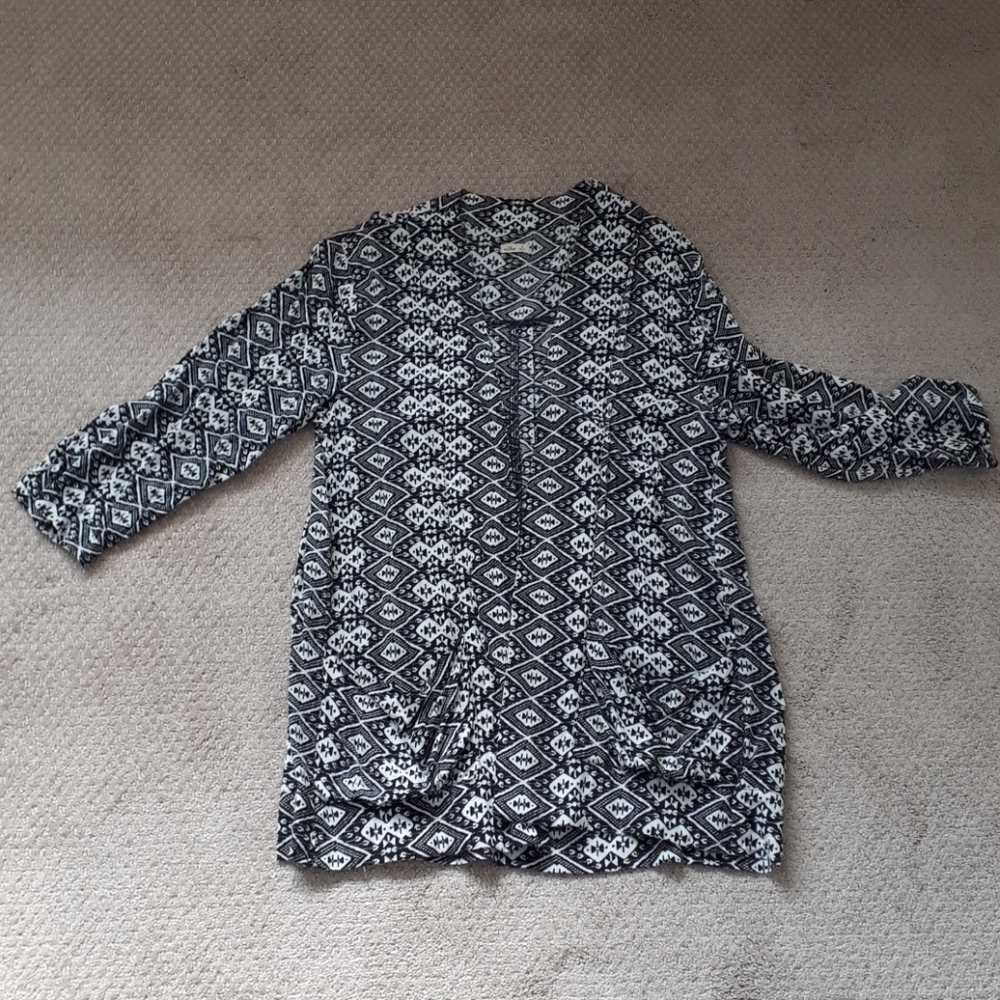 Cute light graphic topper/kimono-type top